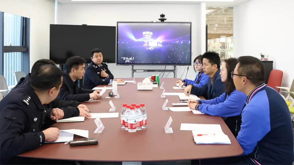 MU News | Deputy Mayor and Director of Public Security Bureau Song Yinzhai Investigates MU’s Yiwu Company
